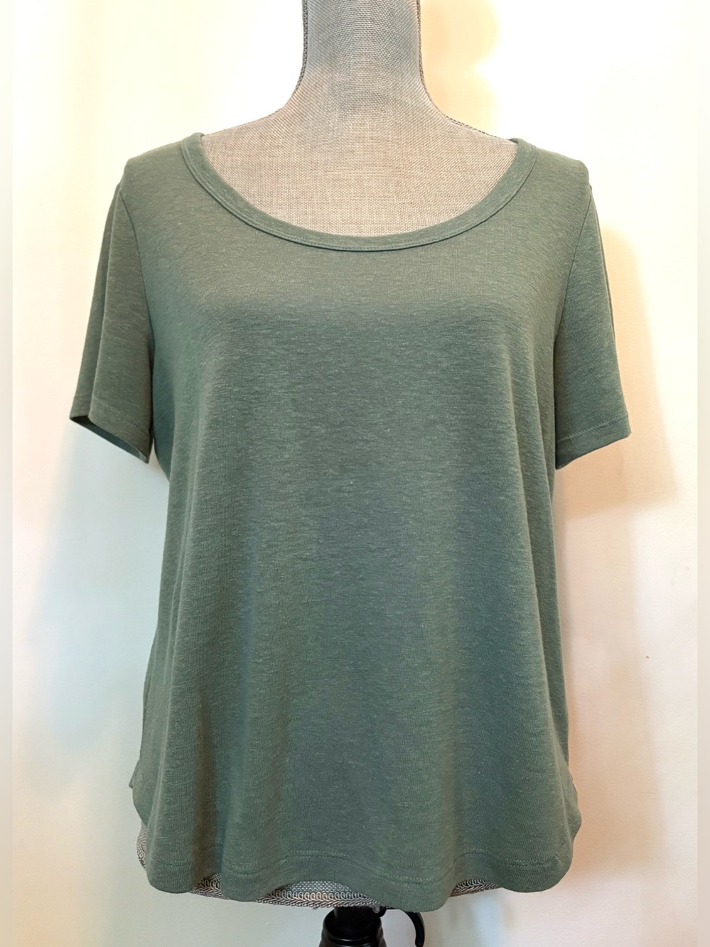 GAP Women’s Linen Blend Short Sleeve Scoop Neck Tee - Sage Green Size Small